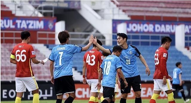 川崎前锋|射门11-1！张吉浩屡献神扑，知念庆劲射破门，广州队0-1川崎前锋