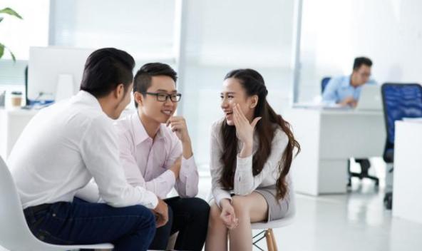 薪水|同事问你工资多少时，低情商的直接说，高情商的回答体面且不得罪人