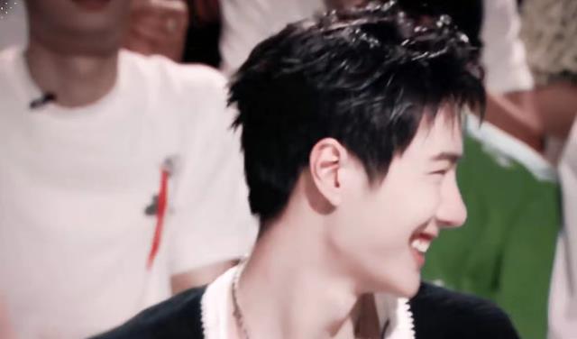 王一博|大张伟带王一博“云”活跃各大综艺,王编剧拉大老师来这就是街舞