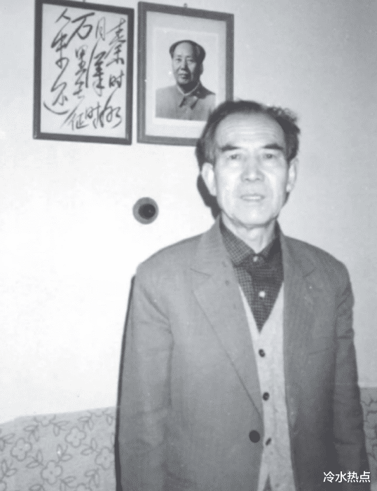 相伴主席10年的秘书调走,主席提出:临走前,你满足我一个要求吧