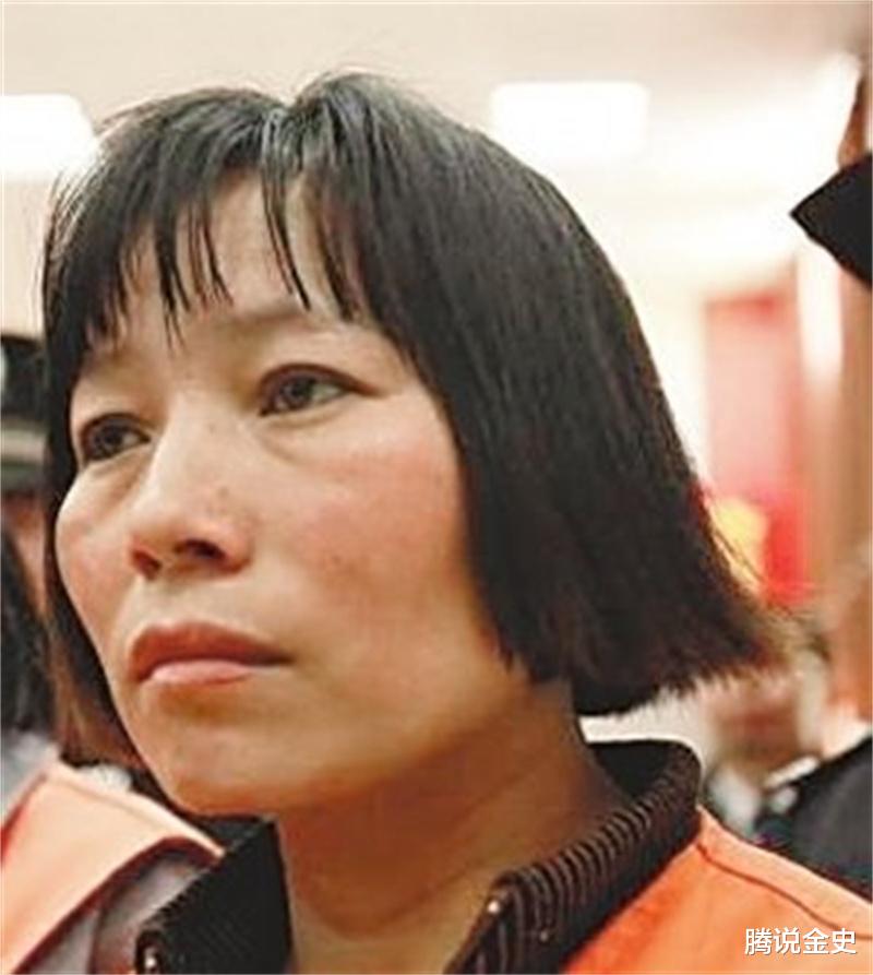 拐卖33个婴儿的喻立香被判死刑,法庭上痛哭:我的3个小孩咋办?
