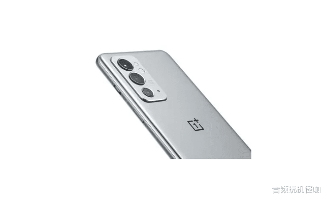 一加科技|玩的是实力！8GB运存+256GB+哈苏影像拍照，最佳优势是屏幕