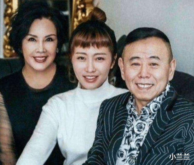 潘长江|潘长江爆火后对糟糠之妻说：你觉得现在你和我还相配吗？我们离婚吧