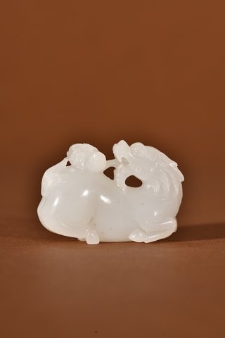 和田玉籽料|和田玉籽料麒麟送书把件