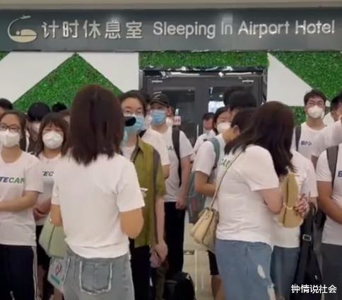 别怕,他们来了!上海医疗队星夜驰援海南,机场身影让人心疼