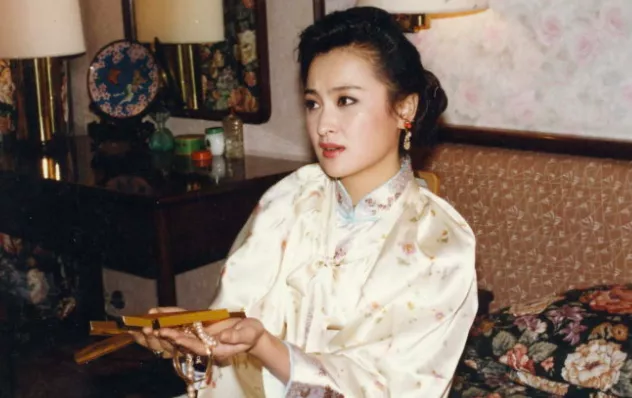 恬妞|这张照片,实锤了她出轨?