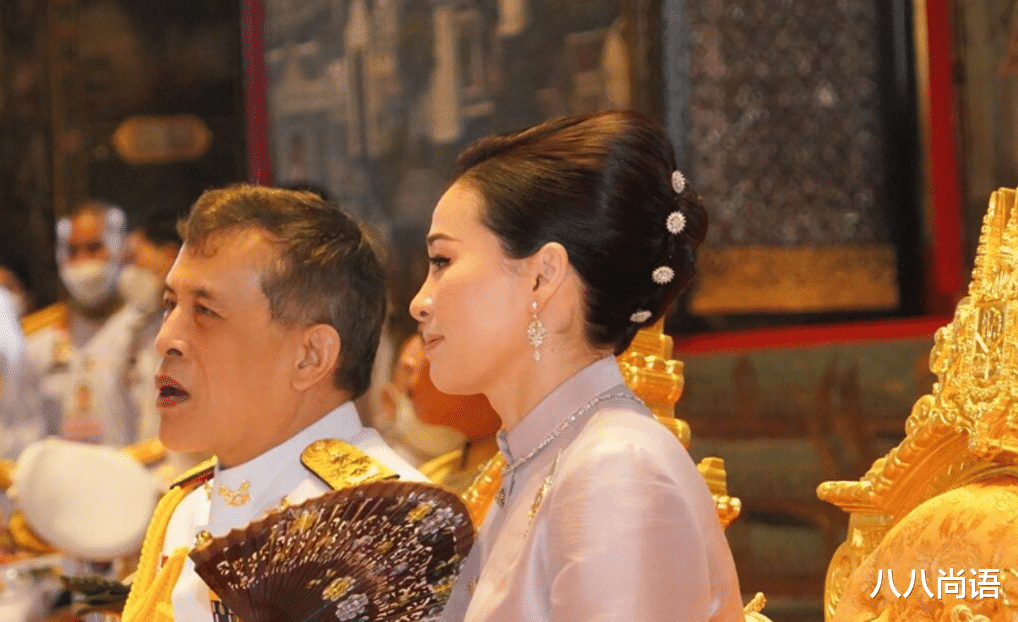 发型 苏提达又换发型，佩戴假发给泰王贺寿气质大变，还是用真发造型美
