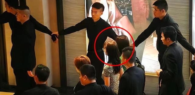 邢昭林|粉丝没几个，还爱耍大牌，这7位明星真是尴尬又可笑