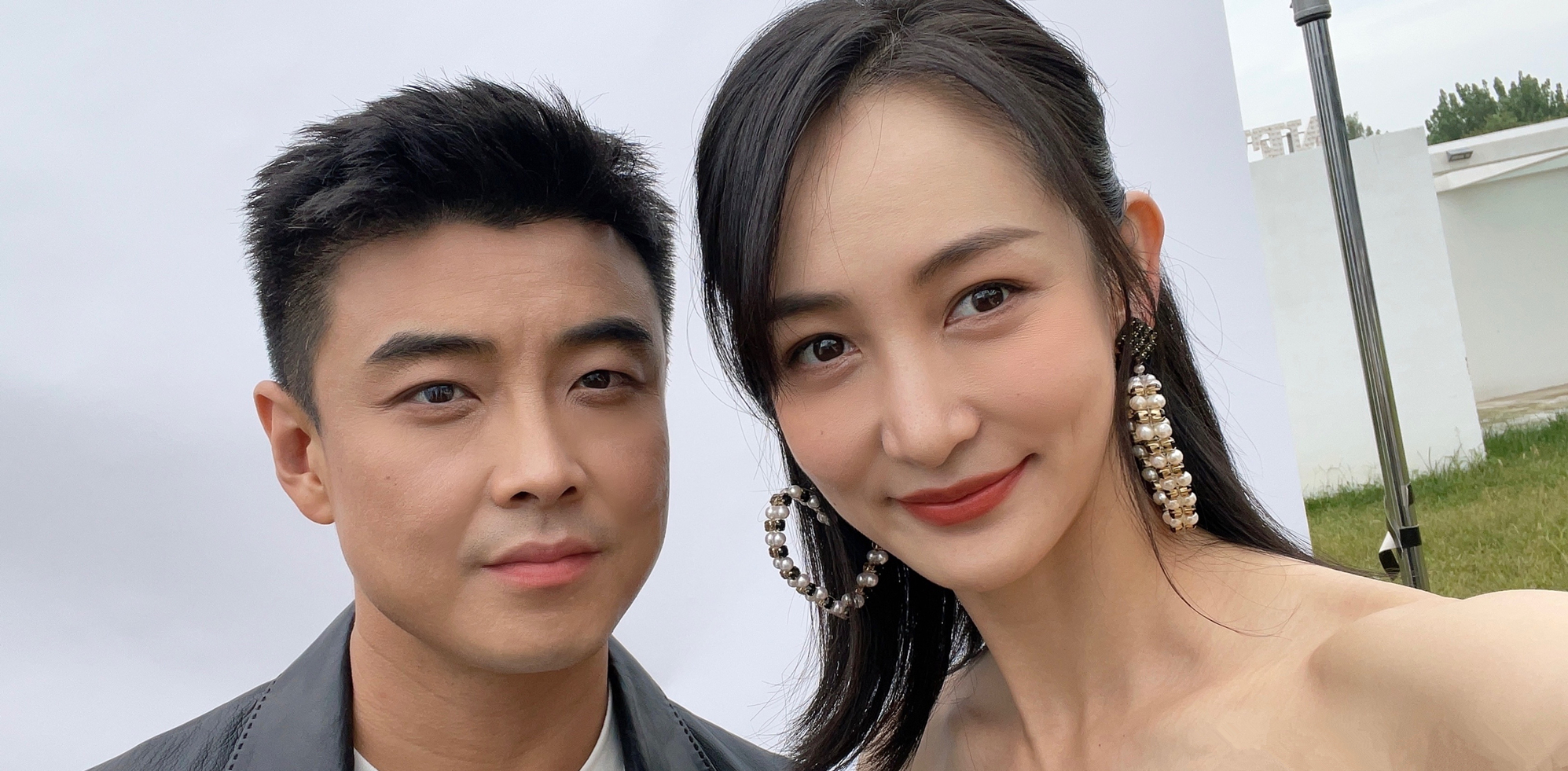 王皓|王皓妻儿追星谷爱凌！麻花辫造型清纯可爱，六块腹肌实在太抢镜