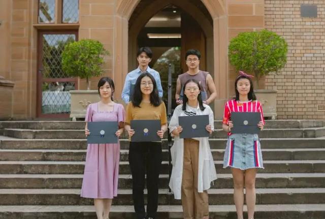 留学生|“因为你是留学生才多给三百”，海归男生面对薪资，有点哭笑不得