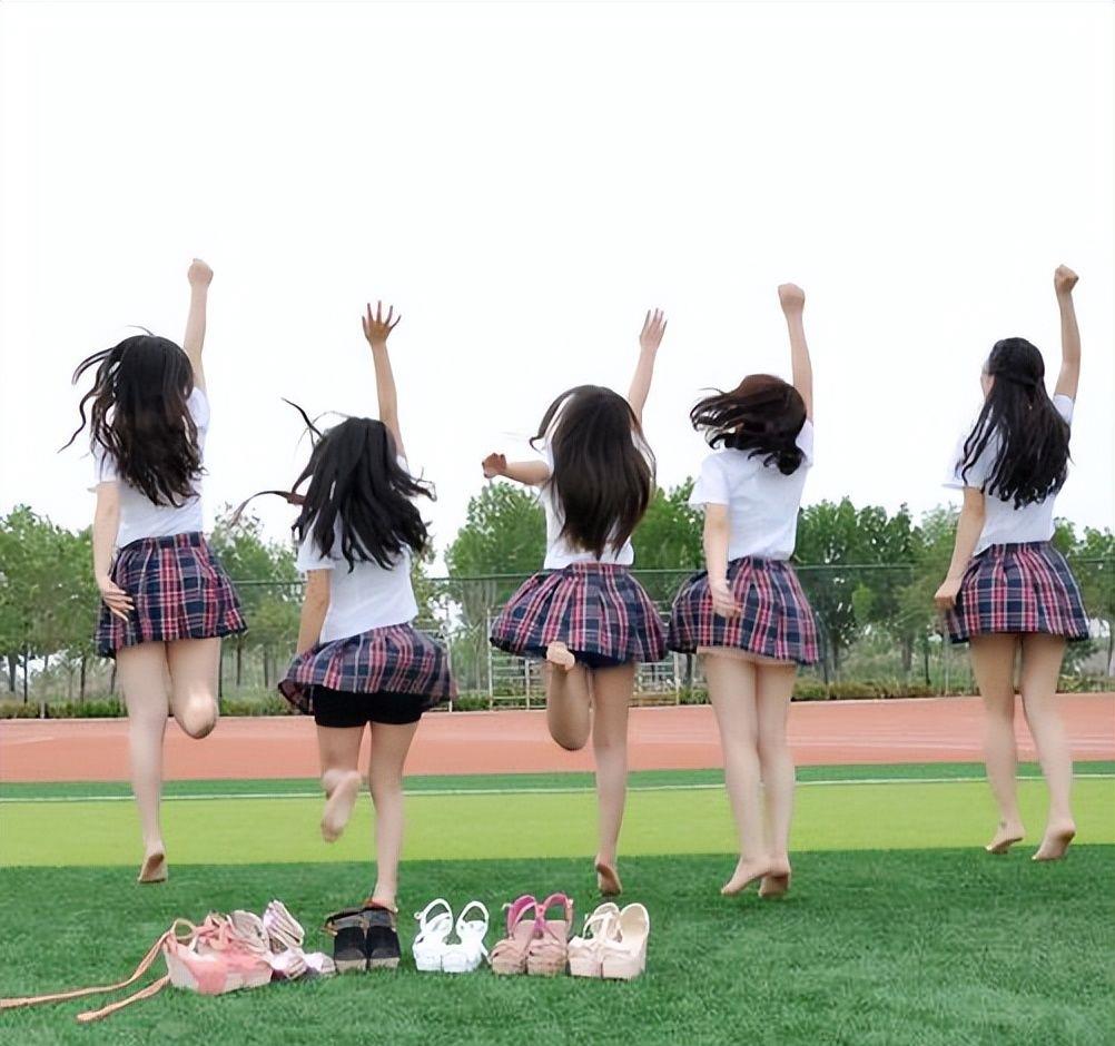 小姐姐|我毕业后上班2月染上花柳病，传播源是老板，次次上药都很疼