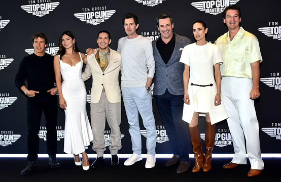 汤姆·克鲁斯|酷！59岁汤姆克鲁斯现身壮志凌云2首映式，相距36年，望引进定档