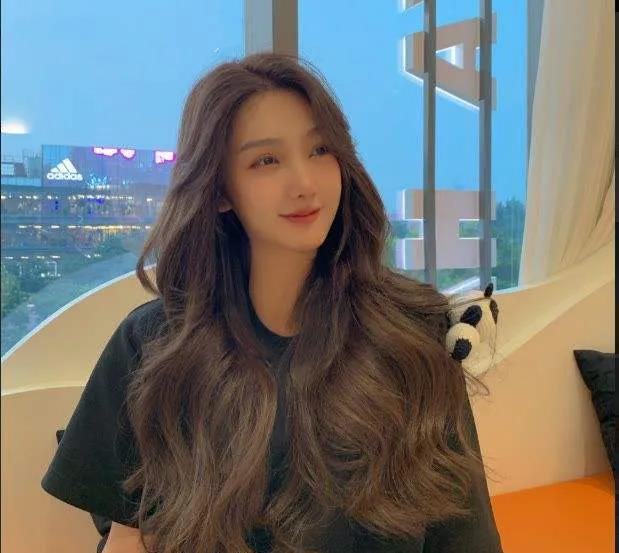 街拍|小八卦，BY2，杨幂胡歌，张小斐，王源，都美竹