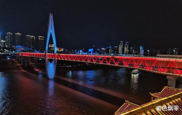 三亚|火炉城重庆为什么暑假火了？来了就不想走的魔幻城，附亲子游攻略