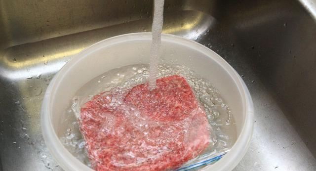 今天才知道,冰箱里的冻肉,不能随便吃!建议大家都看看