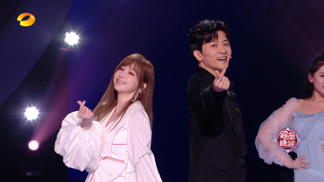 苏有朋|苏有朋感染新冠，带病坚持排练跨年节目，剧烈运动导致病情加重身体虚弱