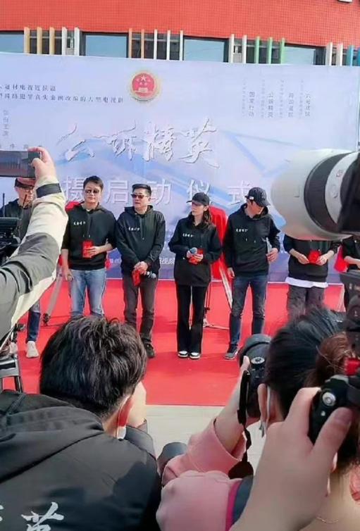 迪丽热巴|迪丽热巴出息了，新剧开机搭档佟大为，制作班底被翻了个底朝天