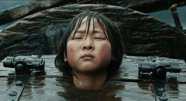 头被砍掉大脑还有意识吗?是身体感觉头掉了,还是头找不到身体了