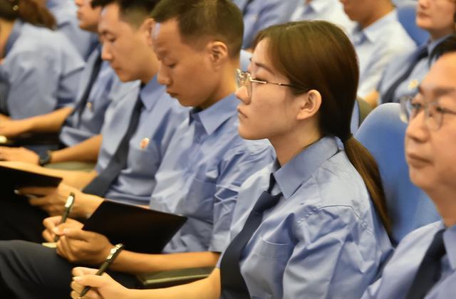 nba选秀|男生考上专科，晒通知书遭群嘲，网友看到这5个字后就不淡定了