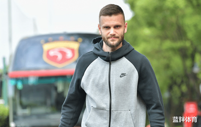 上海海港|上港重量級(jí)新援下賽季有望正式亮相，未來(lái)將被萊科重用，值得期待