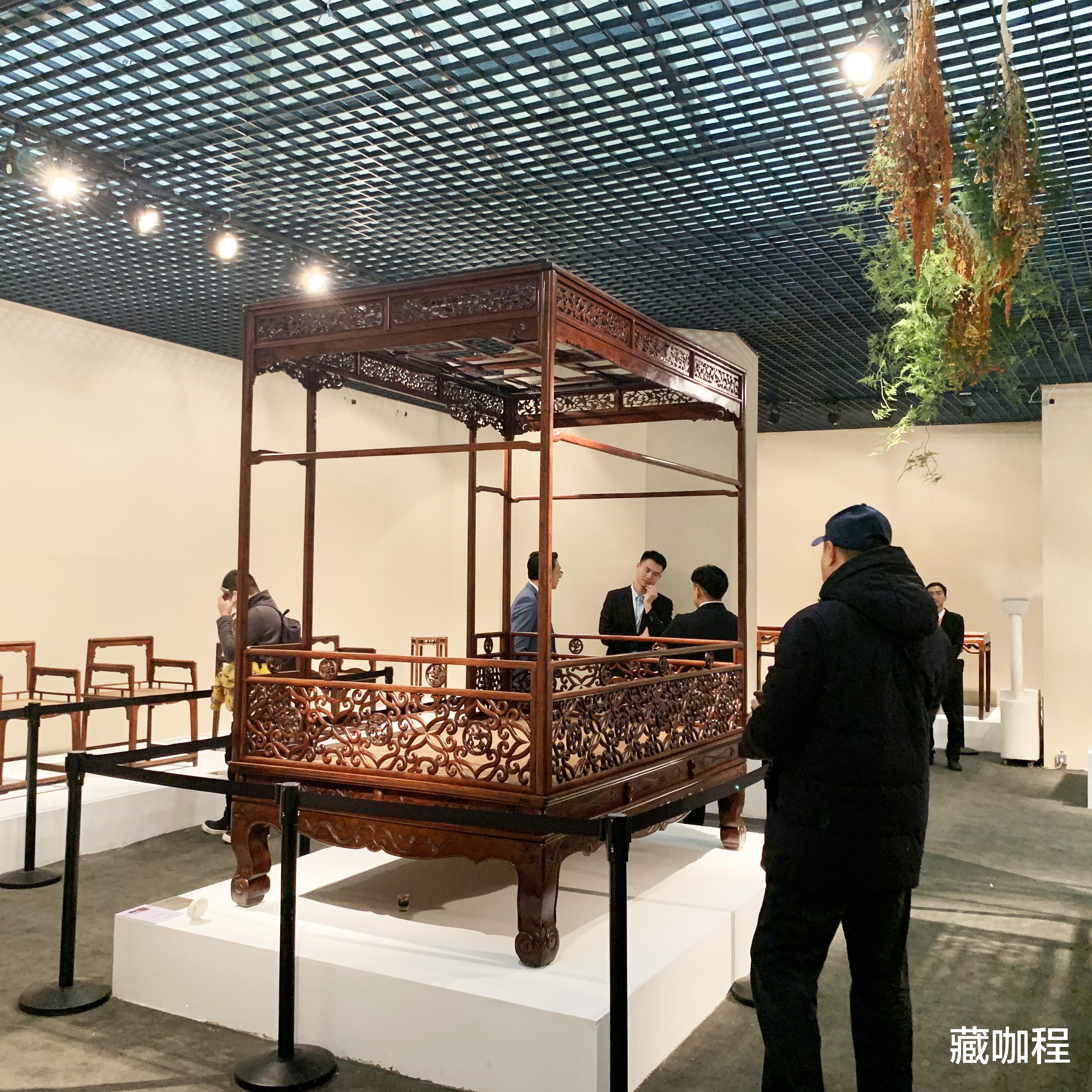 银元|高束腰满工雕刻,黄花梨架子床下盘美不胜收