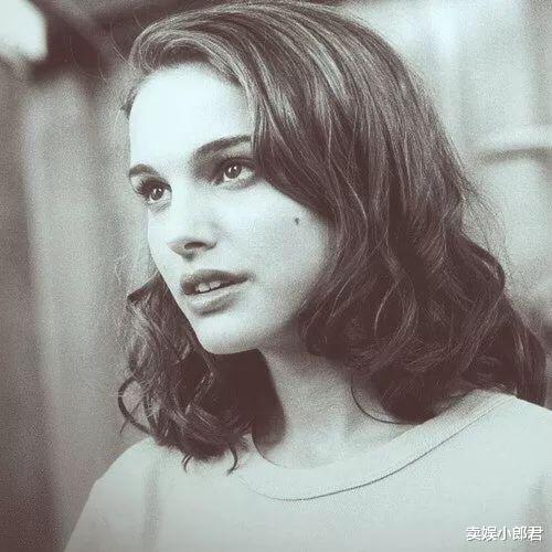 娜塔丽·波特曼|40岁娜塔莉波特曼显老态被嘲讽：老女人不装了，喜欢金钱不丢人