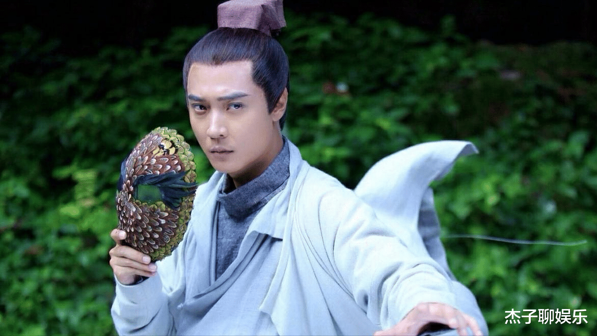 张丹峰|张丹峰：从卖好丈夫人设，到被爆和经纪人有染，如今下场也应该