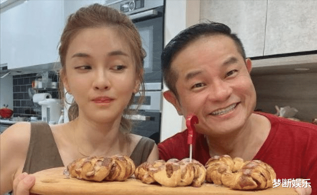 许效舜|59岁男星娶小24岁娇妻,自夸运气好,妻子想拼三胎男方害怕