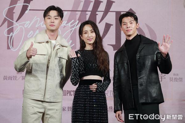 迪士尼|坤达没来!许光汉出招狂夸「好美!想直视」 柯佳嬿带国中同学追星