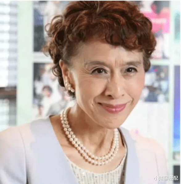 栗原小卷 栗原小卷老年干瘦反而更美,贵妇头+长裙不离身,不愧为东方赫本