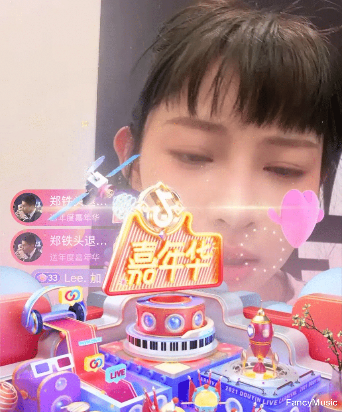 明星素颜|网红痞幼：机车圈一股清流，直播首秀素颜出镜，皮肤娇嫩如明星