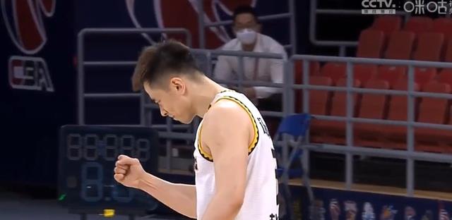 辽宁男篮|收之桑榆却失之东隅，王博变阵为何仍然让辽篮轻松击败？