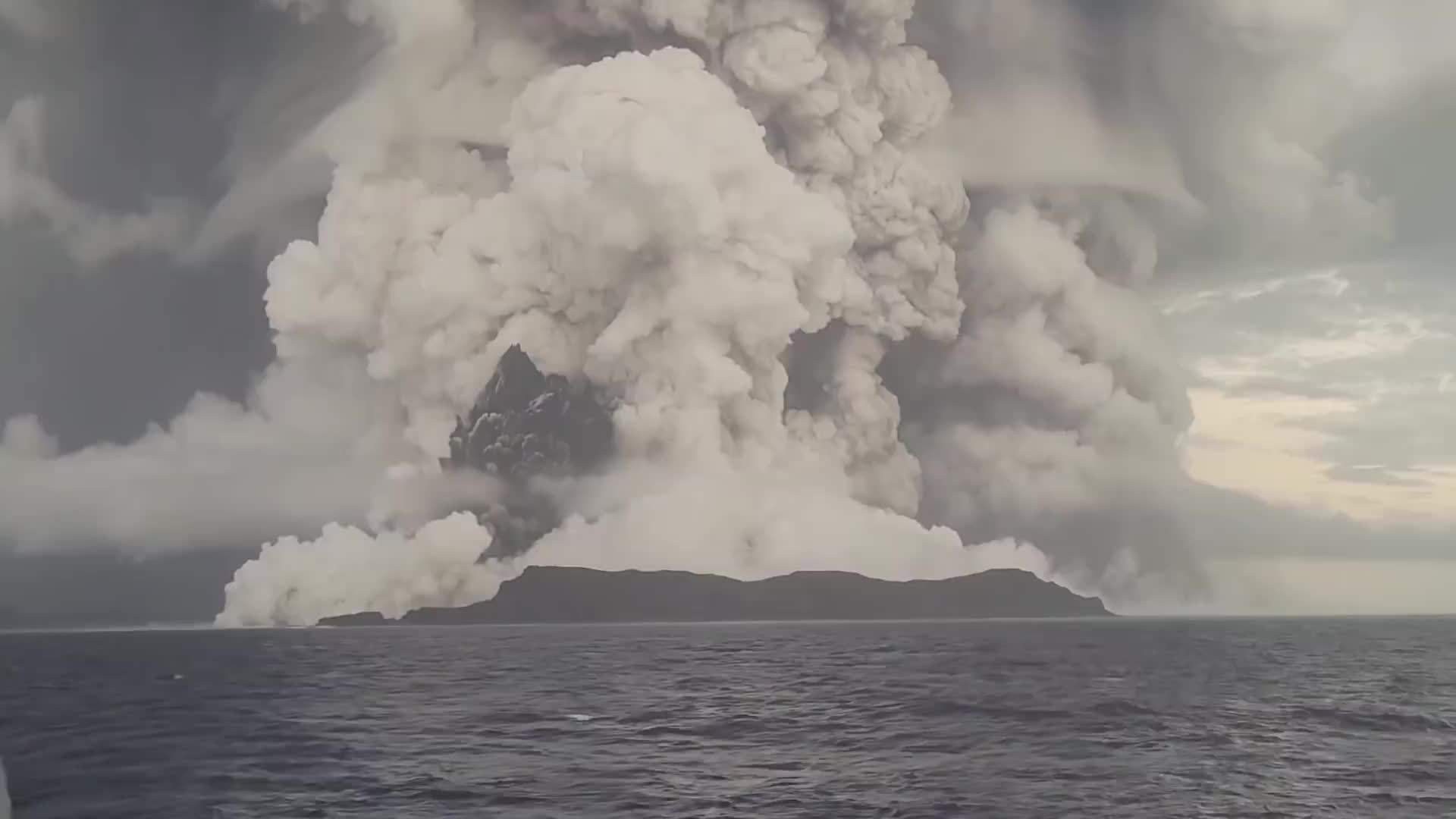 为何美日卫星拍到汤加火山爆发,而中国卫星却没拍到,技术不如?