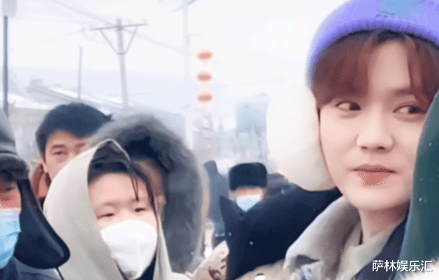 综艺节目|鹿晗升级为玉面屠夫，参加综艺节目太拼，抓鱼刮鳞赶猪样样行