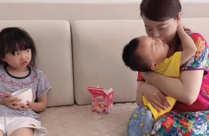 杜新枝|背道而驰？姚威姚策都曾期待真相，杜新枝却偏袒粉丝诋毁姚威