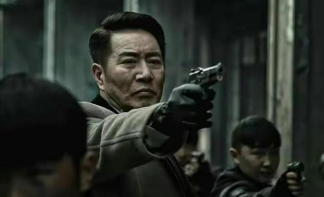 韩栋|谍战剧《蜂巢》上映有望,韩栋宋轶合作揭秘,或成预定爆款