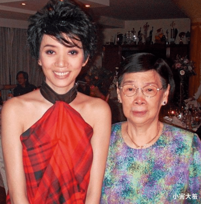 梅艳芳|“风华绝代”梅艳芳：葬礼上怪事连连，刘德华为何大发雷霆？