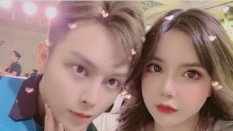 张子枫|兜儿爆料韩安冉感染传染病,深夜求小猪去医院,网友:狗咬狗