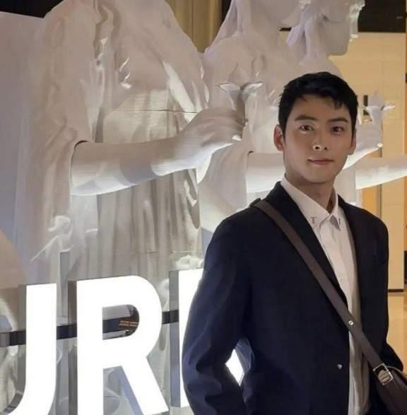 张根硕|韩国男星集体发胖？这挡不住的“中年大叔风”，简直是不忍直视