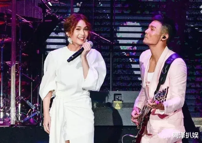 杨丞琳|他俩也悄悄离婚了？