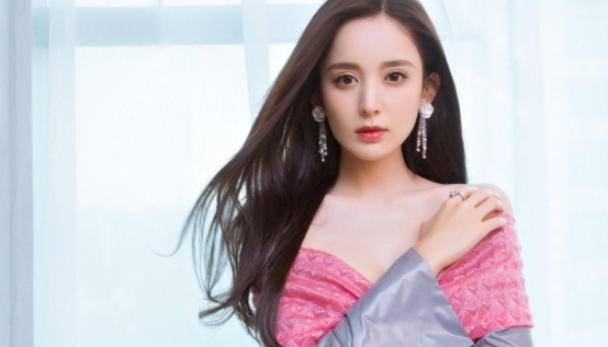 古力娜扎|古力娜扎别演烂片了，靠脸吃饭吃不了一辈子，多磨练一下演技吧