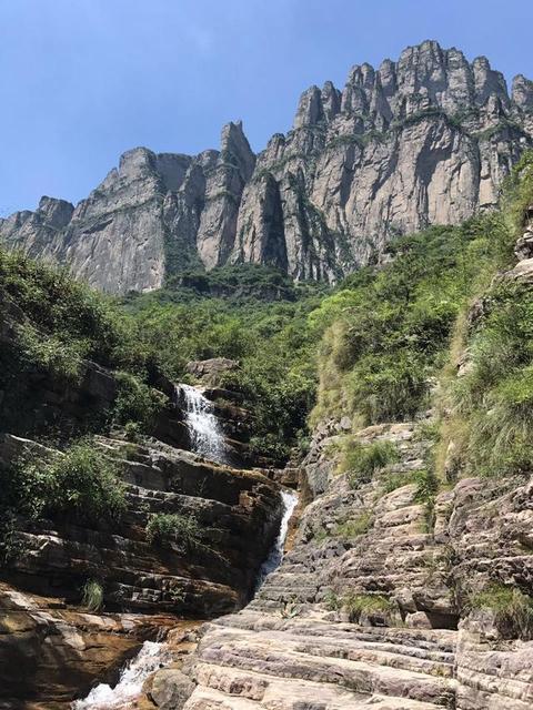 交通法规 清晨爱车准备出发