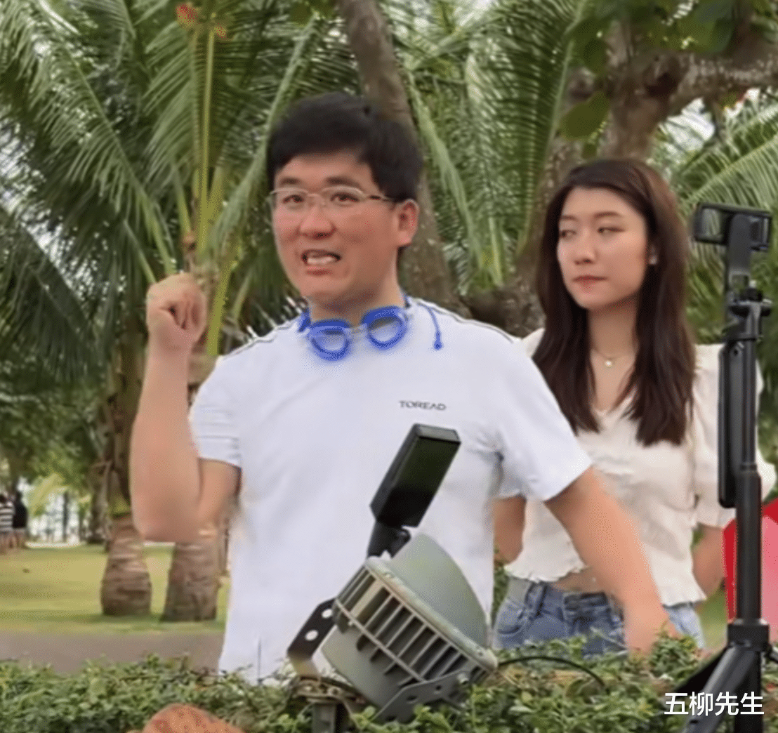 入江直树|捧红徒弟饿死师父？明星姜涛人气被女徒弟超越，两人情侣关系成谜