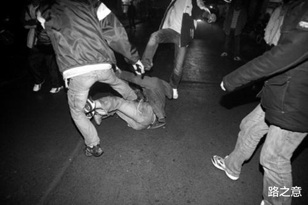听闻有人给前夫说媒,前妻竟命侄子们打死前夫,1997年洛阳凶杀案