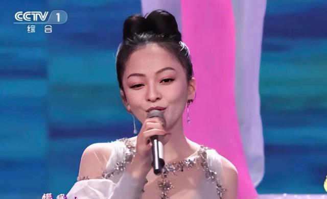 春晚|盘点虎年春晚八对组合，邓超组活力四射，赵丽颖朱一龙组又美又靓