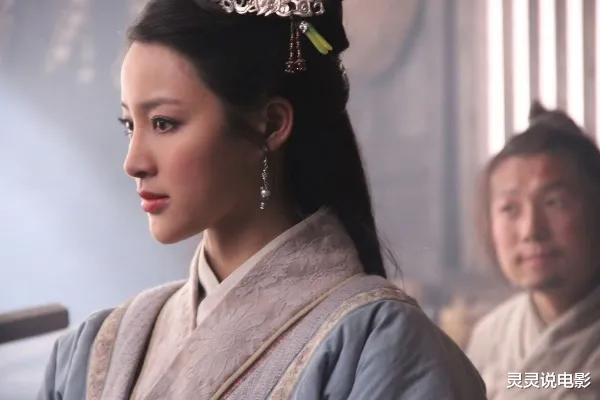 甘婷婷|《爱拼会赢》开播挨批,于晓光“狼搂”女演员,甘婷婷成黑马