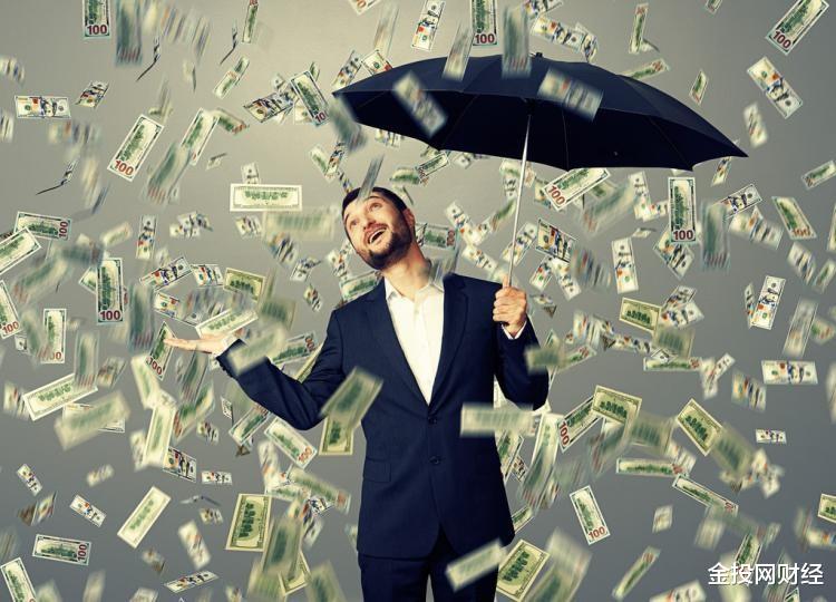 最罕见的6种雨!血雨是红色藻类孢子,肉雨竟是秃鹫呕吐物