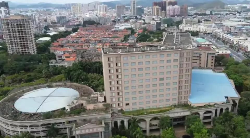东莞“太子酒店”,每天诱惑近300人,幕后老板的下场罪有应得!