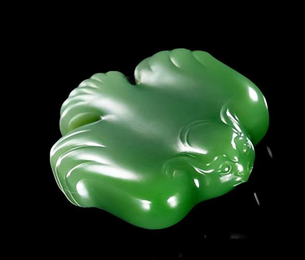 翡翠|克价过万和克价百万.翡翠与和田玉哪个更值得收藏