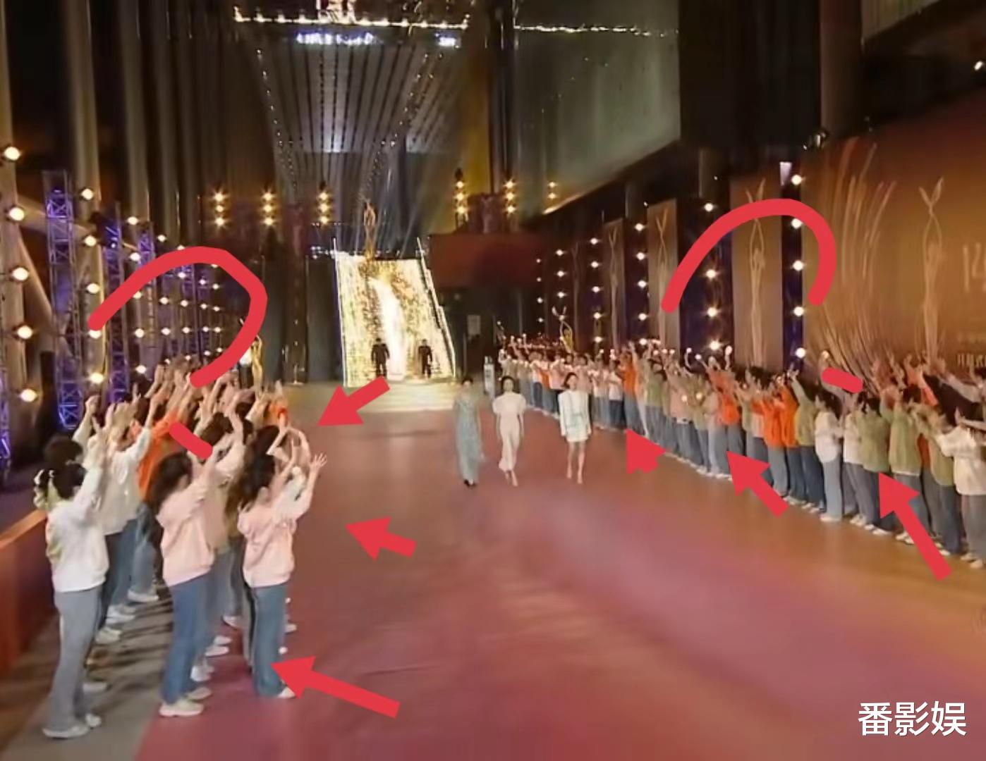 金鹰节|金鹰节这么敷衍?没有金鹰女神,汪涵发型被嘲,红毯走秀让人尴尬